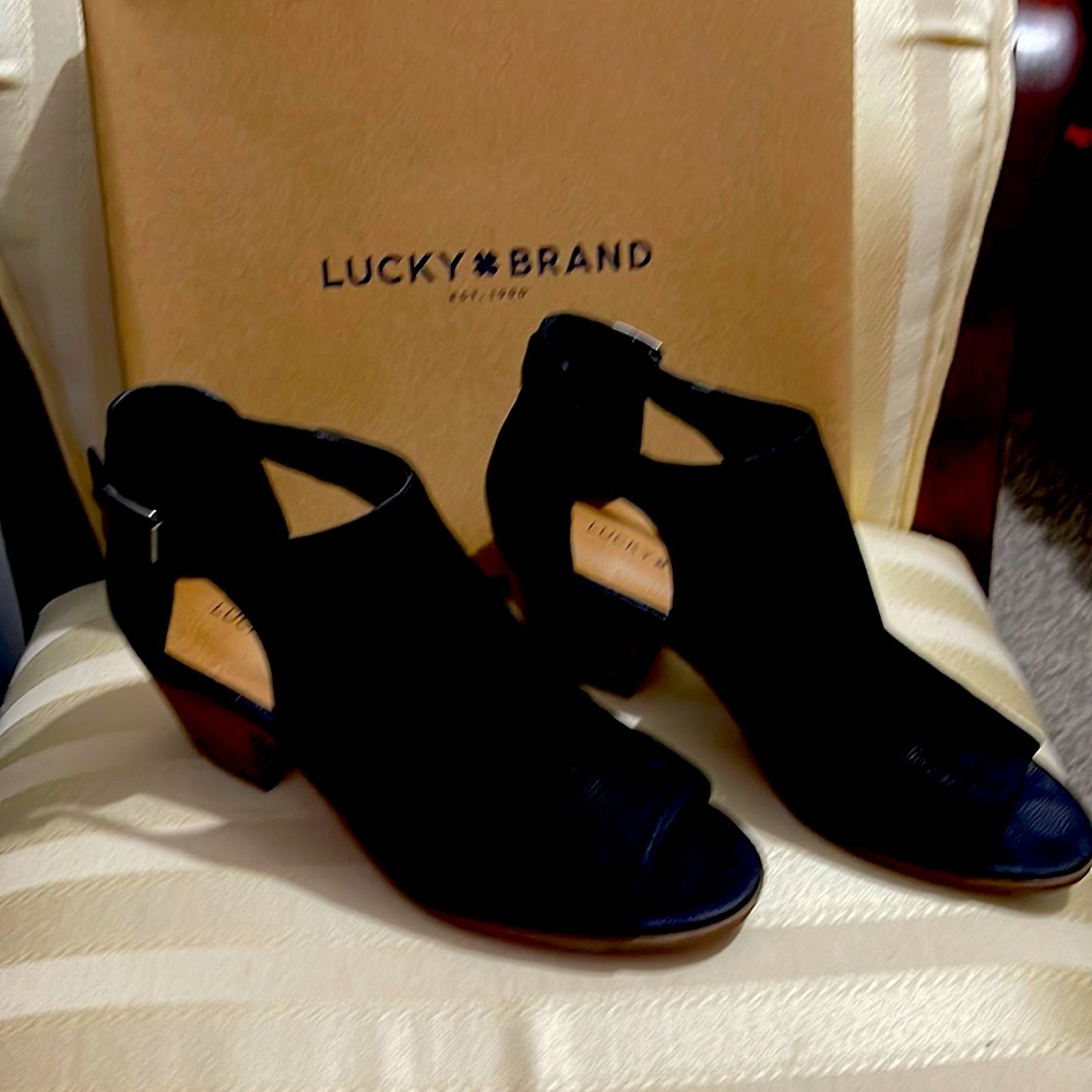 Lucky Brand Black Leather  Barimo heel 8.5